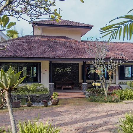 Foresta Inn Family Resort Prigen 外观 照片