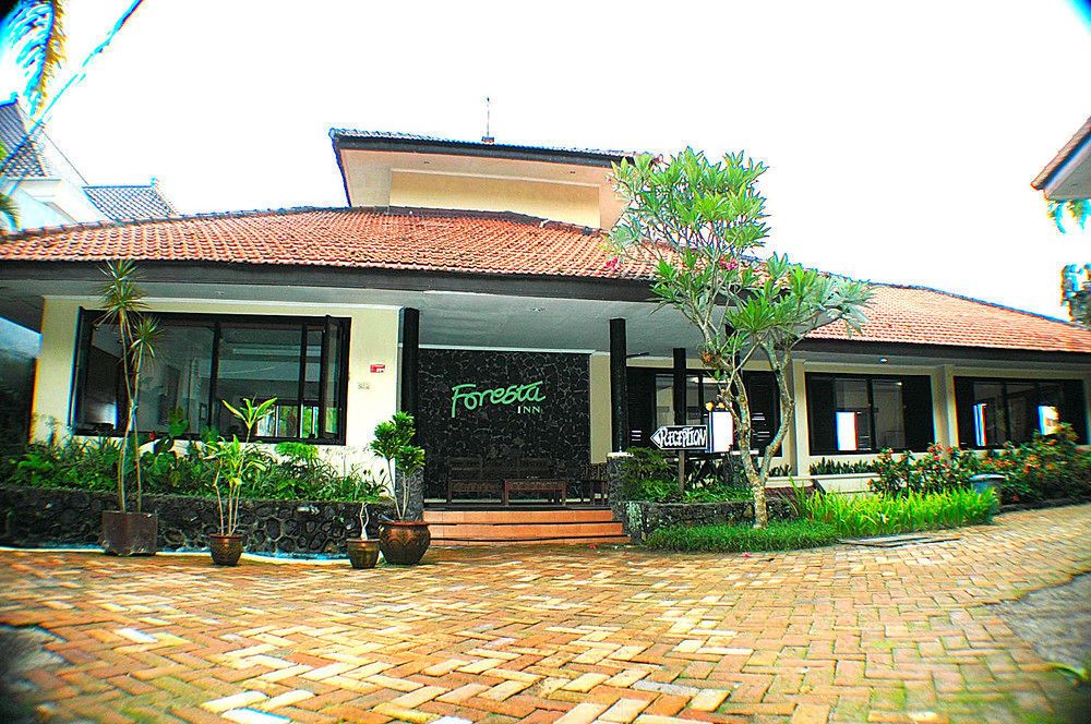 Foresta Inn Family Resort Prigen 外观 照片