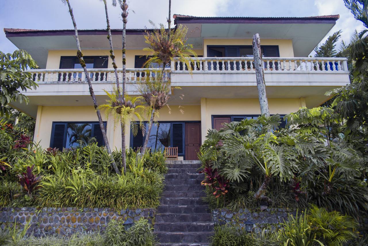 Foresta Inn Family Resort Prigen 外观 照片