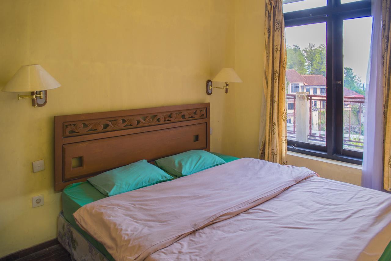 Foresta Inn Family Resort Prigen 外观 照片