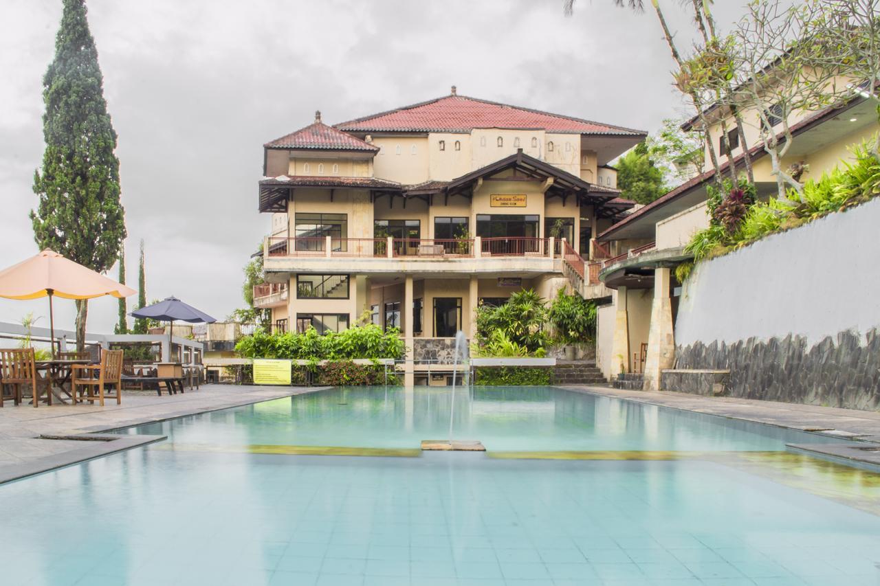 Foresta Inn Family Resort Prigen 外观 照片